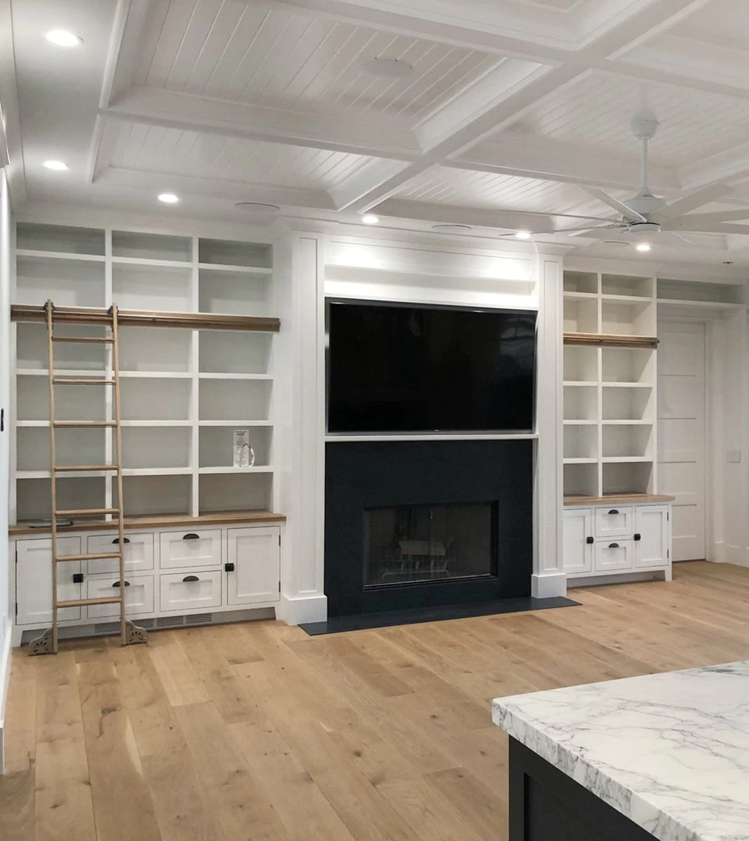 fox_living_room_storage-05-crop-1