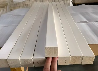 Tralka schodowa z wrzecionem schodowym w kolorze białym