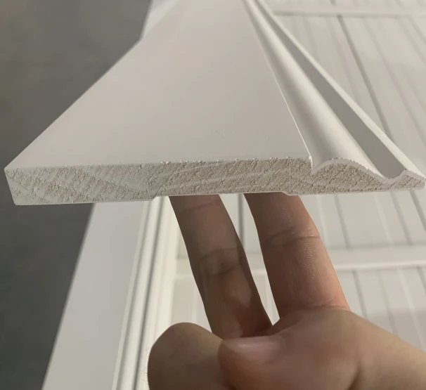 Top-ranking White Gesso Coated FJ Wooden Trim Mouldings Base Boards For The Floor